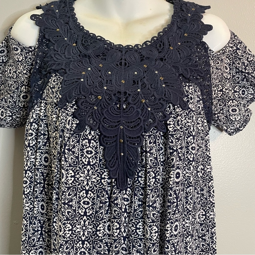 KNOX ROSE SZ/M Dress Blue and White with Lace Cold Shoulders Sleeve Floral Lined - Picture 2 of 8
